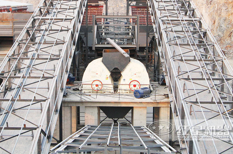 石英砂锤式破碎机工作现场 石英砂锤式破碎机工作现场