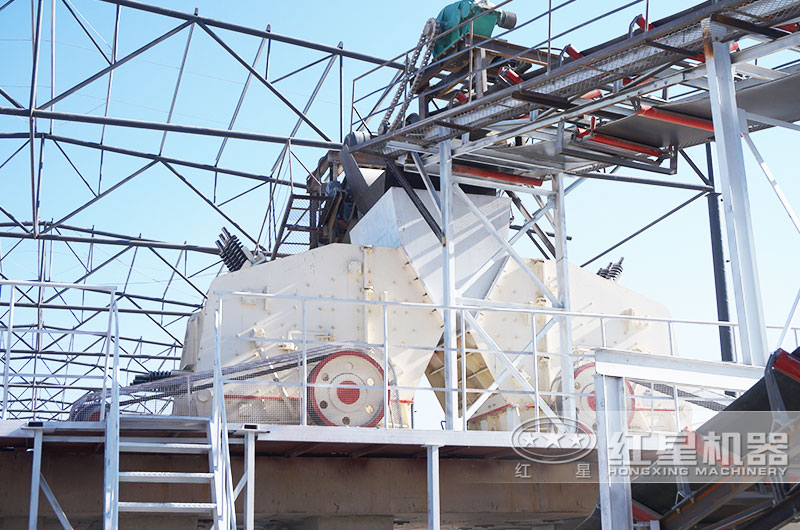 石英砂制砂现场 石英砂制砂现场