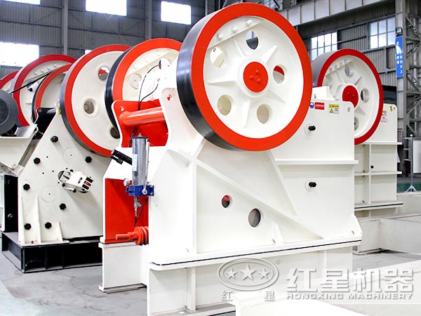 锑矿颚式破碎机生产车间 锑矿颚式破碎机生产车间