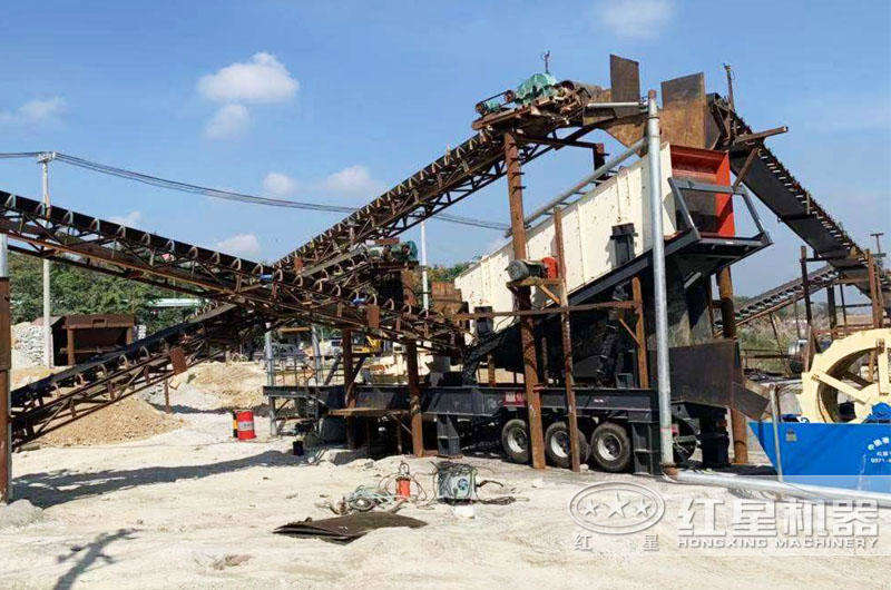 河南洛阳移动制砂机鹅卵石破碎现场 河南洛阳移动制砂机鹅卵石破碎现场