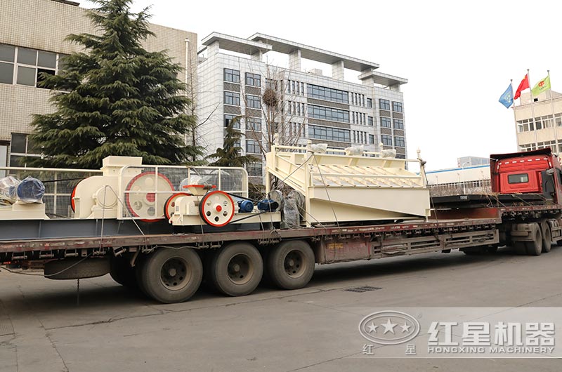 对辊式破碎机设备发货 对辊式破碎机设备发货