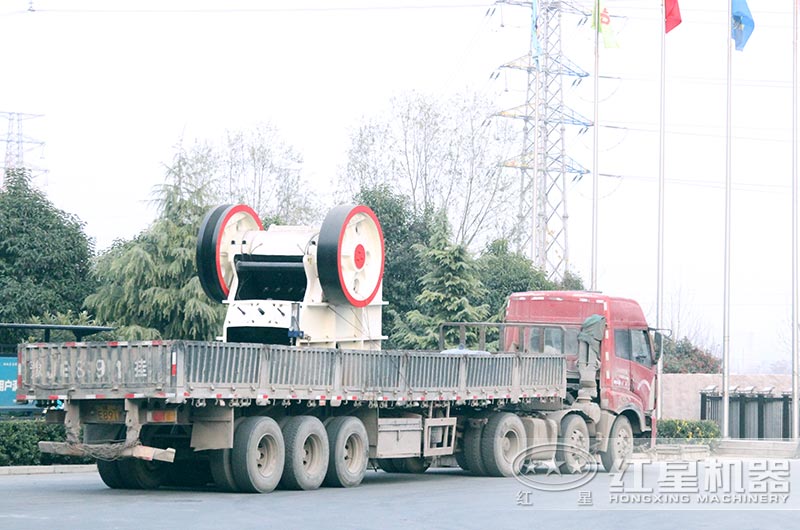 大型石料破碎机设备发货中 大型石料破碎机设备发货中