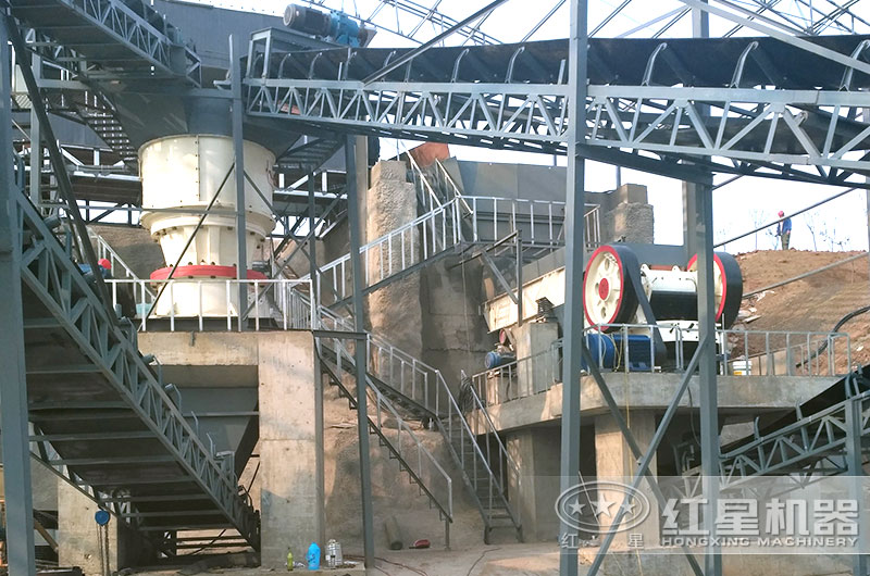 河北客户石块破碎机工作现场 河北客户石块破碎机工作现场