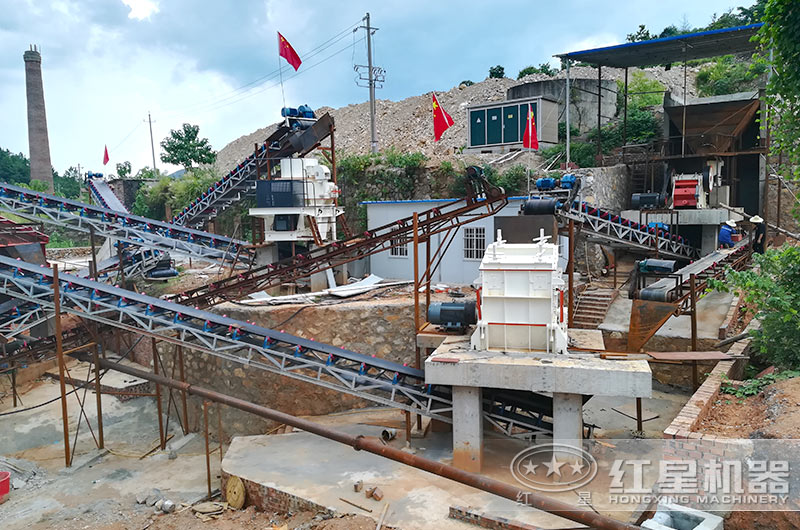 反击破+冲击式制砂机现场 反击破+冲击式制砂机现场