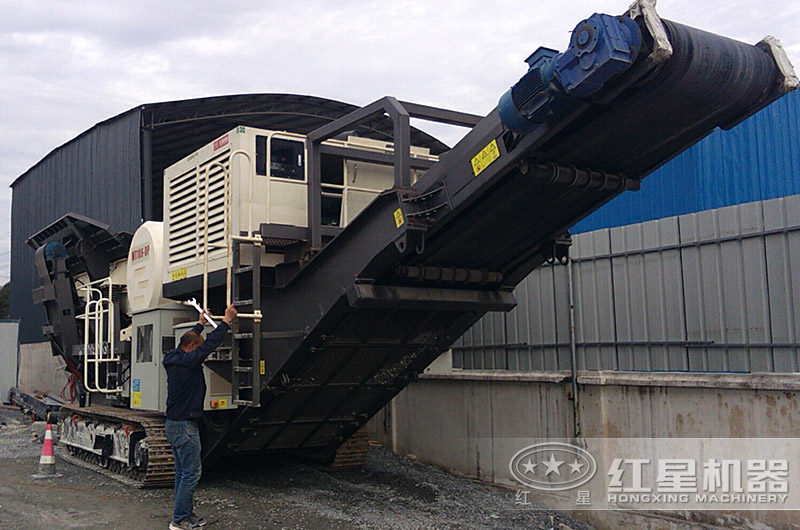 河南郑州移动破碎机现场 河南郑州移动破碎机现场