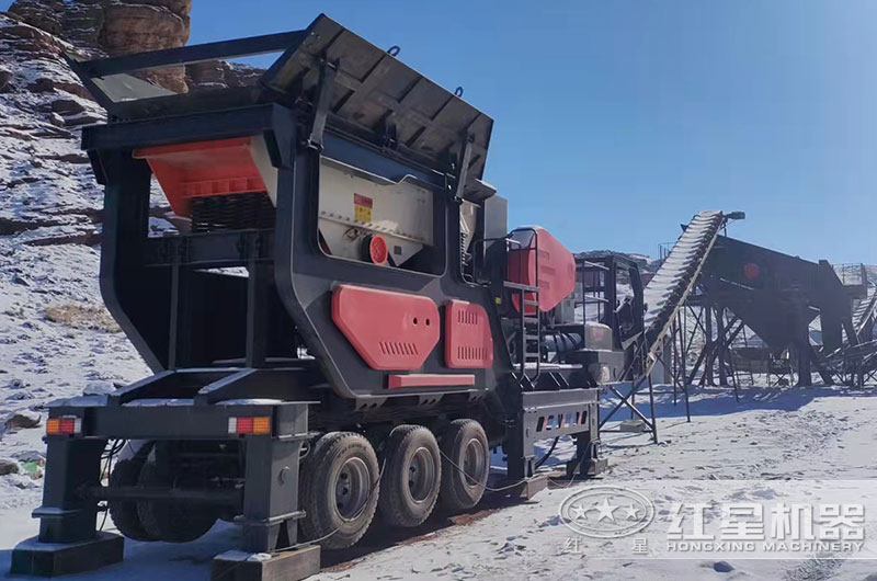 轮胎式移动破碎机现场 轮胎式移动破碎机现场
