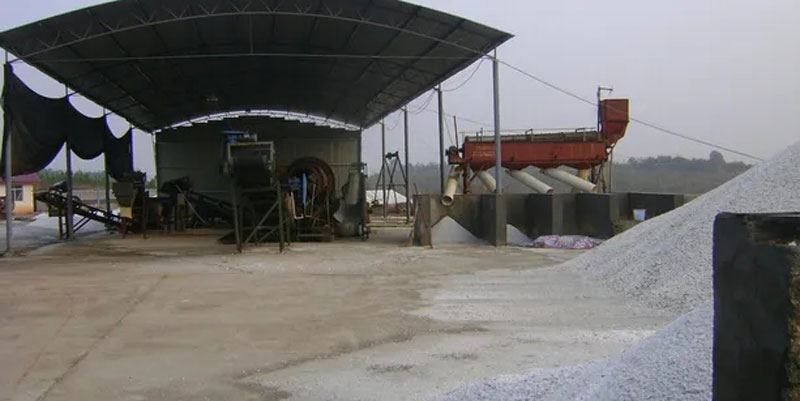 石英砂加工现场 石英砂加工现场
