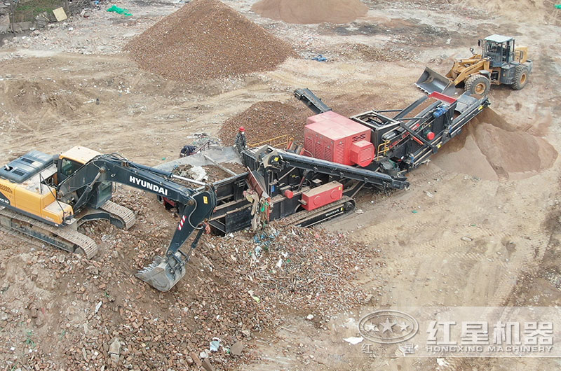 履带式破碎机破碎建筑垃圾现场 履带式破碎机破碎建筑垃圾现场