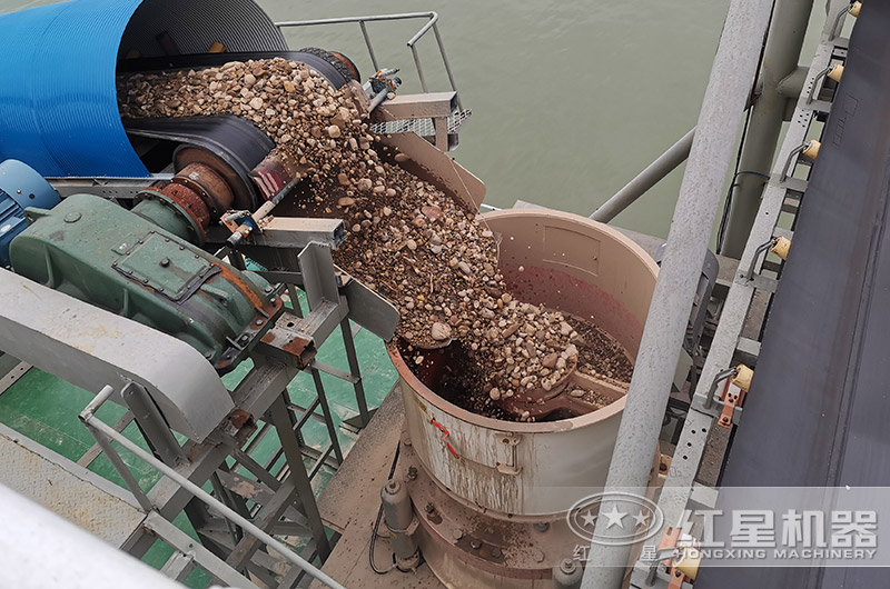 ����Բ׶���ֳ�