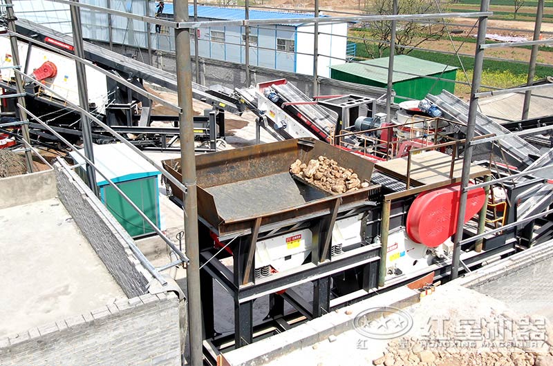 河卵石破碎加工现场 河卵石破碎加工现场